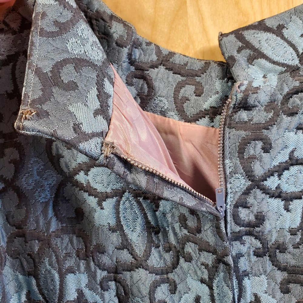 Vintage 1950's Fitted Brocade Dress - Picture 8 of 12